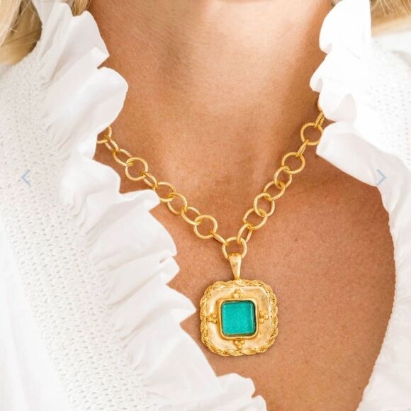 Elegant Gold Necklace with Turquoise Pendant - Picture 1 of 3